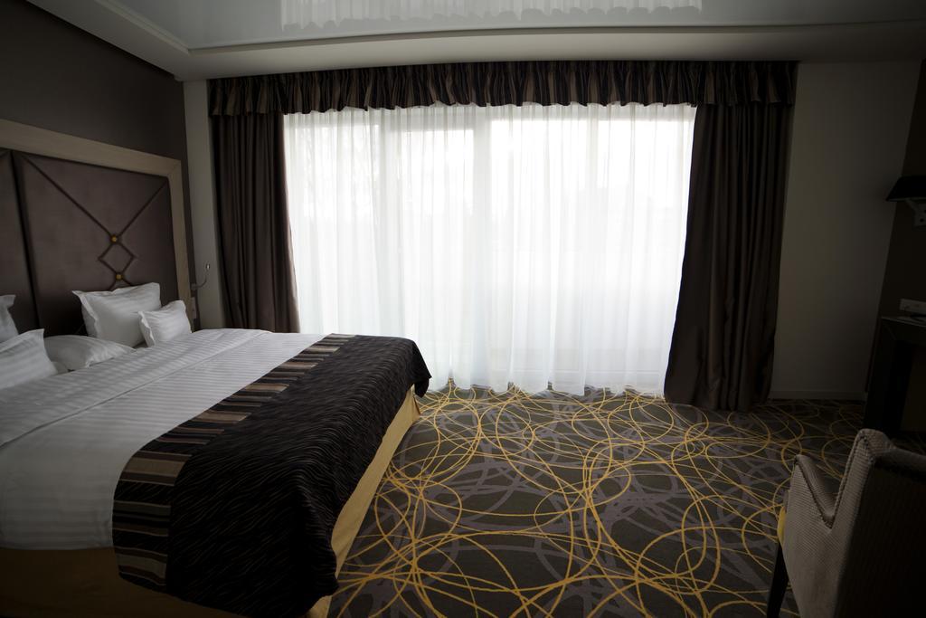 Exclusive Hotel & More シビウ エクステリア 写真
