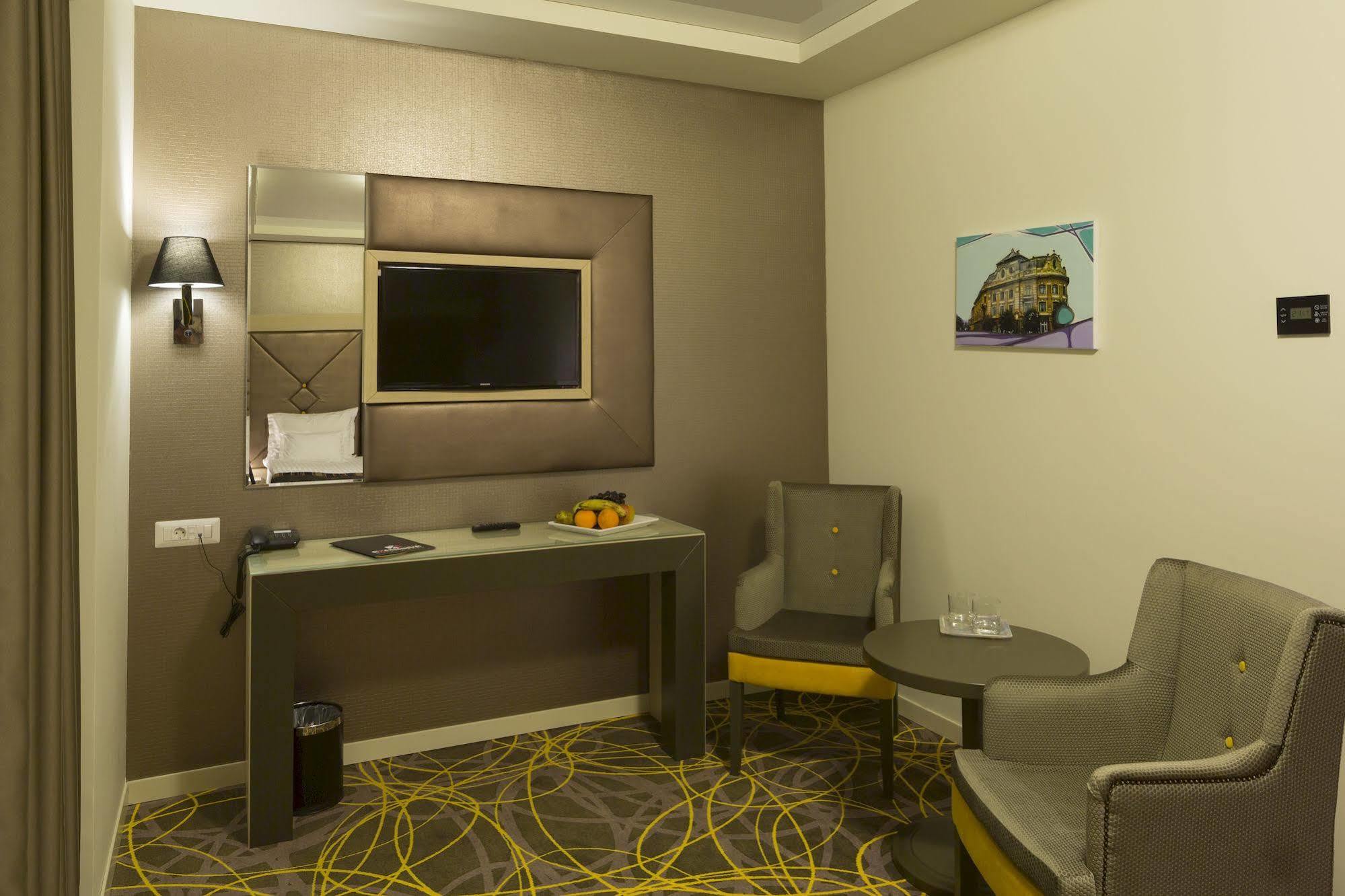 Exclusive Hotel & More シビウ エクステリア 写真