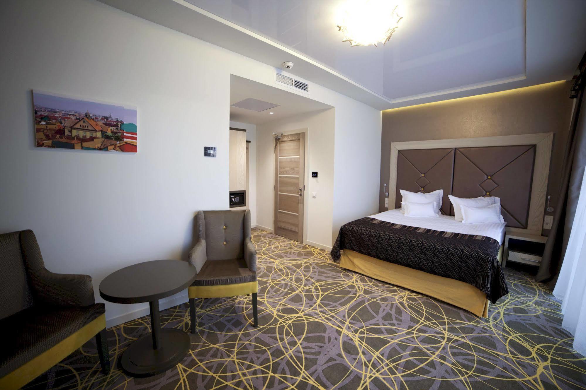 Exclusive Hotel & More シビウ エクステリア 写真